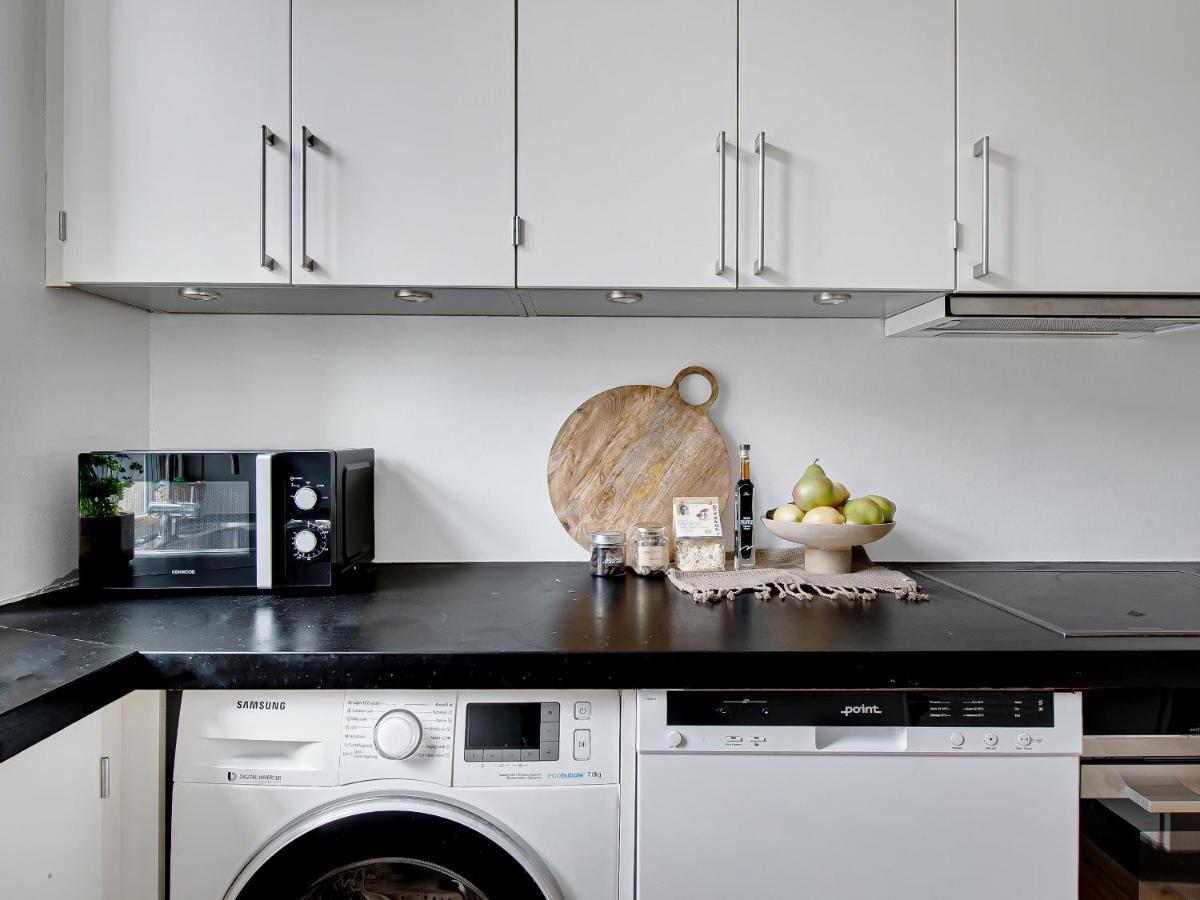 Sanders Stage - Chic Three-bedroom Near Nyhavn Apartment *